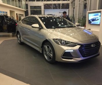 Hyundai Elantra Sport 1.6 AT 2018 - Bán Hyundai Elantra Sport 1.6 AT sản xuất 2018, 729tr