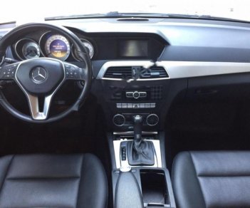 Mercedes-Benz C class   2012 - Cần bán lại xe Mercedes 2012, màu đen số tự động