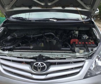 Toyota Innova 2009 - Bán xe Toyota Innova 2009, màu bạc 