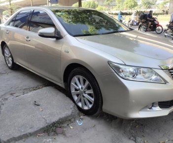 Toyota Camry 2.5G 2014 - Bán gấp Camry 2.5G 2014 xe đẹp xuất sắc