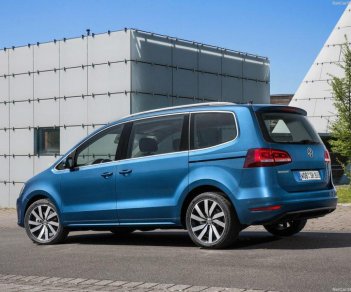 Volkswagen Sharan 2018 - Cần bán xe Volkswagen Sharan đời 2018, màu xanh lam, nhập khẩu nguyên chiếc