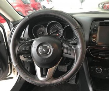 Mazda 6 2.0AT 2014 - Bán xe Mazda 6 2.0AT sản xuất 2014, màu trắng như mới