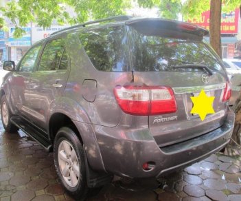 Toyota Fortuner 2.7V 4x4 AT 2010 - Cần bán lại xe Toyota Fortuner 2.7V sản xuất năm 2010, màu xám