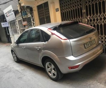 Ford Focus 2013 - Bán xe Ford Focus đời 2013, màu bạc giá cạnh tranh