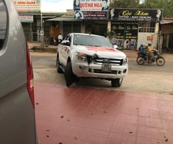 Ford Ranger XLT 2.2L 4x4 MT 2015 - Bán Ford Ranger XLT 2.2L 4x4 MT sản xuất 2015, màu trắng, xe nhập  