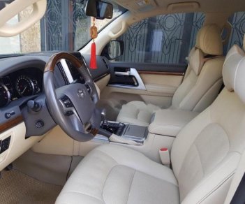 Toyota Land Cruiser VX V8 2016 - Bán xe Toyota Land Cruiser VX V8 sản xuất 2016, màu đen, xe nhập