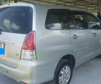 Toyota Innova  G 2010 - Cần bán Toyota Innova G sản xuất năm 2010, màu bạc, giá bán 426tr