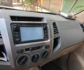 Toyota Fortuner 2.5G 2010 - Cần bán lại xe Toyota Fortuner 2.5G năm sản xuất 2010, màu xám giá cạnh tranh