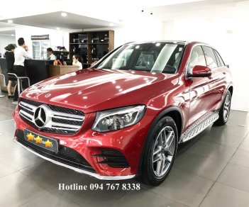 Mercedes-Benz GLC-Class GLC300 AMG 2018 - Bán xe Mercedes GLC300 AMG 2018 màu đỏ, chính chủ chạy lướt giá tốt