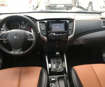 Mitsubishi Triton 2016 - Cần bán lại xe Mitsubishi Triton năm 2016 số tự động