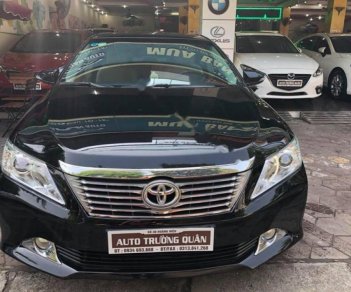 Toyota Camry 2.0E 2014 - Cần bán lại xe Toyota Camry 2.0E đời 2014, màu đen số tự động