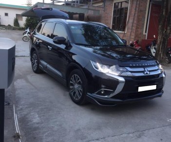 Mitsubishi Stavic 2.4 CVT 2017 - Cần bán Mitsubishi Outlander 2.4 CVT sản xuất 2017, màu đen, xe nhập số tự động