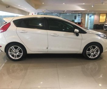 Ford Fiesta 2011 - Cần bán Ford Fiesta sản xuất năm 2011, màu trắng