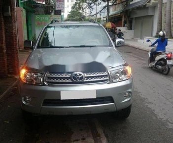 Toyota Fortuner   V AT 2011 - Cần bán xe Toyota Fortuner V AT năm sản xuất 2011, giá 545tr