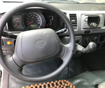 Toyota Hiace 2.5 2010 - Cần bán xe Toyota Hiace 2.5 sản xuất năm 2010, màu trắng chính chủ, giá chỉ 399 triệu