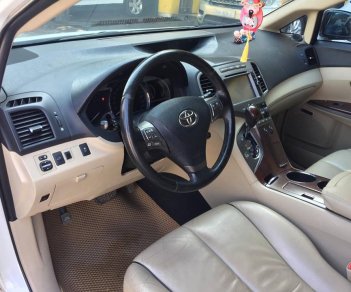 Toyota Venza  2.7 AT 2010 - Bán Toyota Venza 2.7 AT đời 2010, màu trắng, xe nhập, 845tr