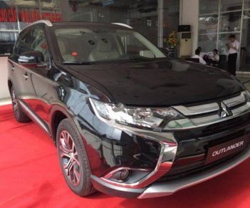 Mitsubishi Stavic 2.0 CVT 2018 - Bán Mitsubishi Outlander 2.0 CVT sản xuất năm 2018, màu đen giá cạnh tranh