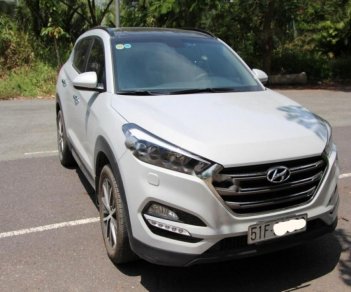 Hyundai Tucson 2015 - Cần bán Hyundai Tucson sản xuất năm 2015, màu trắng, nhập khẩu, 890tr