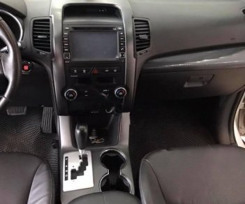 Kia Sorento 2.4AT 2014 - Cần bán lại xe Kia Sorento 2.4AT năm sản xuất 2014, màu bạc  