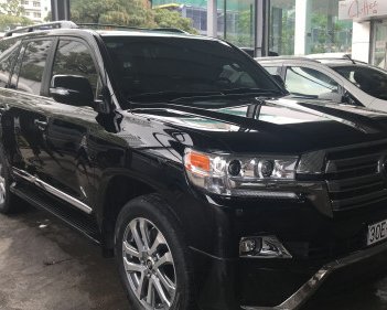 Toyota Land Cruiser  5.7 AT  2016 - Chính chủ bán Toyota Land Cruiser 5.7 AT đời 2016, màu đen