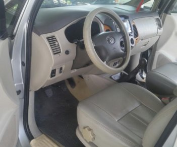 Toyota Innova  G 2010 - Cần bán Toyota Innova G sản xuất năm 2010, màu bạc, giá bán 426tr