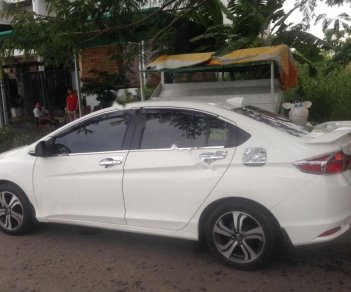 Honda City 1.5 AT 2015 - Cần bán lại xe Honda City 1.5 AT đời 2015, màu trắng số tự động