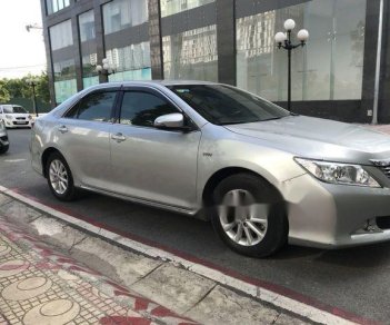 Toyota Camry 2014 - Bán Toyota Camry đời 2014, màu bạc