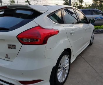 Ford Focus Sport 1.5L 2017 - Bán xe Ford Focus Sport 1.5L sản xuất 2017, màu trắng 