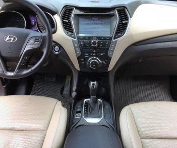 Hyundai Santa Fe CRDI 2.2AT 2016 - Cần bán gấp Hyundai Santa Fe CRDI 2.2AT sản xuất 2016, màu nâu