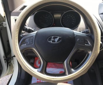 Hyundai Tucson LX 2.0 VVT 2011 - Bán ô tô Hyundai Tucson LX 2.0 VVT 2011, màu trắng, nhập khẩu  