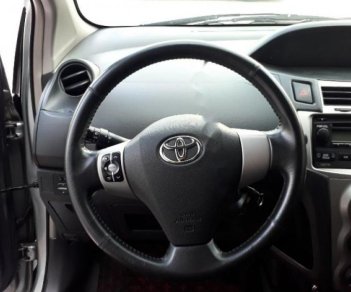 Toyota Yaris 1.3 AT 2010 - Bán Toyota Yaris 1.3 AT 2010, màu bạc, nhập khẩu nguyên chiếc chính chủ