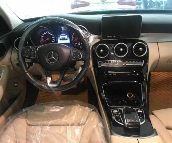 Mercedes-Benz C class C200 2015 - Tứ Quý Auto bán Mercedes C200 sản xuất 2015, màu đen