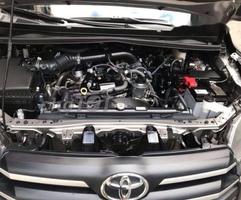 Toyota Innova   E 2016 - Cần bán Toyota Innova E năm 2016, màu nâu xe gia đình