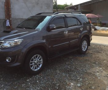 Toyota Fortuner 2014 - Cần bán Toyota Fortuner 2014, màu xám, 765tr