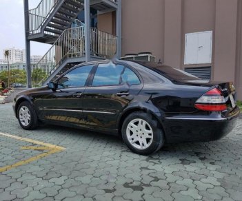 Mercedes-Benz E class 2005 - Bán ô tô Mercedes sản xuất năm 2005, màu đen, xe nhập giá cạnh tranh