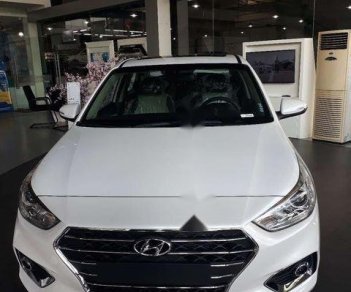 Hyundai Accent 2018 - Bán ô tô Hyundai Accent đời 2018, màu trắng, giá tốt