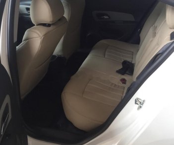 Chevrolet Cruze LS 2015 - Bán ô tô Chevrolet Cruze LS sản xuất năm 2015, màu trắng còn mới giá cạnh tranh