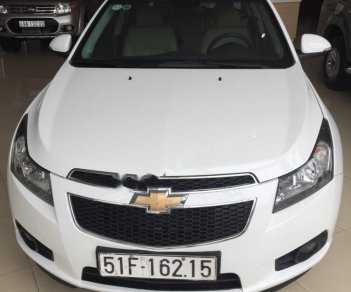 Chevrolet Cruze LS 2015 - Bán ô tô Chevrolet Cruze LS sản xuất năm 2015, màu trắng còn mới giá cạnh tranh