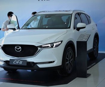 Mazda CX 5 2018 - Bán CX-5 2018 giá chỉ từ 899tr, hỗ trợ vay ngân hàng 90%, có xe ngay trong 3 ngày. Lh 0938 907 088 Toàn Mazda