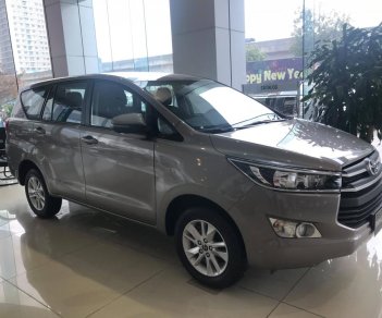 Toyota Innova E 2018 - Bán Toyota Innova đời mới nhất 2018, trả góp 100%