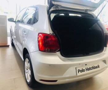 Volkswagen Polo AT 2018 - Bán Volkswagen Polo Hatchback giá tốt, giao toàn quốc, trả trước chỉ 150tr - 090.364.3659