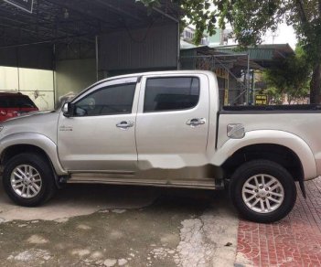 Toyota Hilux 2011 - Bán Toyota Hilux năm 2011, màu bạc, giá chỉ 458 triệu