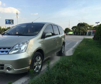 Nissan Grand livina 2011 - Bán Nissan Grand livina đời 2011, màu bạc chính chủ, giá chỉ 280 triệu