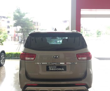 Kia Sedona 2.2 DAT 2018 - Cần bán xe Kia Sedona 2.2 DAT đời 2018