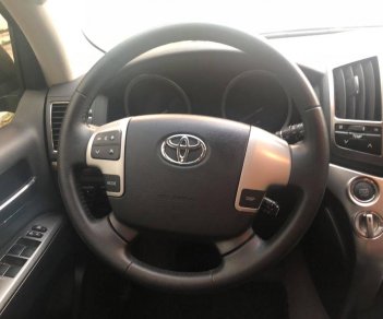 Toyota Land Cruiser VX 2015 - Bán xe Toyota Land Cruiser sản xuất 2015 màu đen, giá tốt, xe nhập