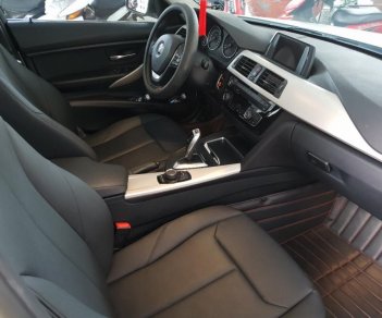 BMW 3 Series 320i 2016 - Bán BMW 3 Series 320i năm sản xuất 2016, màu trắng, nhập khẩu nguyên chiếc