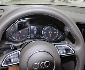 Audi Q5 2014 - Cần bán xe Audi Q5 năm 2014, màu bạc