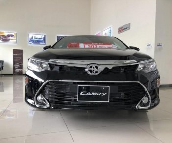 Toyota Camry 2.5Q 2018 - Bán ô tô Toyota Camry 2.5Q đời 2018, màu đen