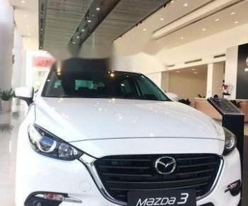 Mazda 3 2018 - Bán xe Mazda 3 đời 2018, màu trắng, giá tốt