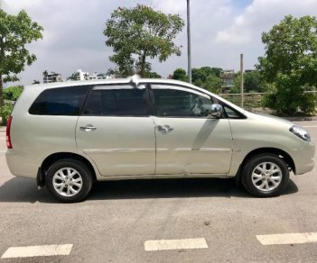 Toyota Innova G 2008 - Cần bán lại xe Toyota Innova G đời 2008, màu bạc xe gia đình